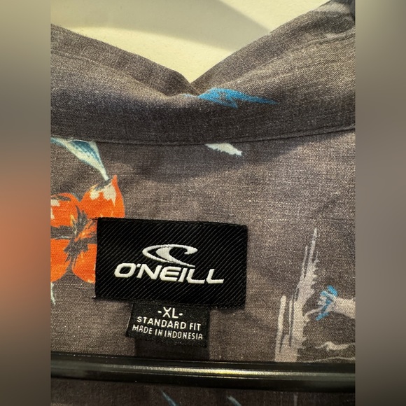 Floral Short Sleeve Button-Up Shirt O’Neill size XL - Picture 2 of 6